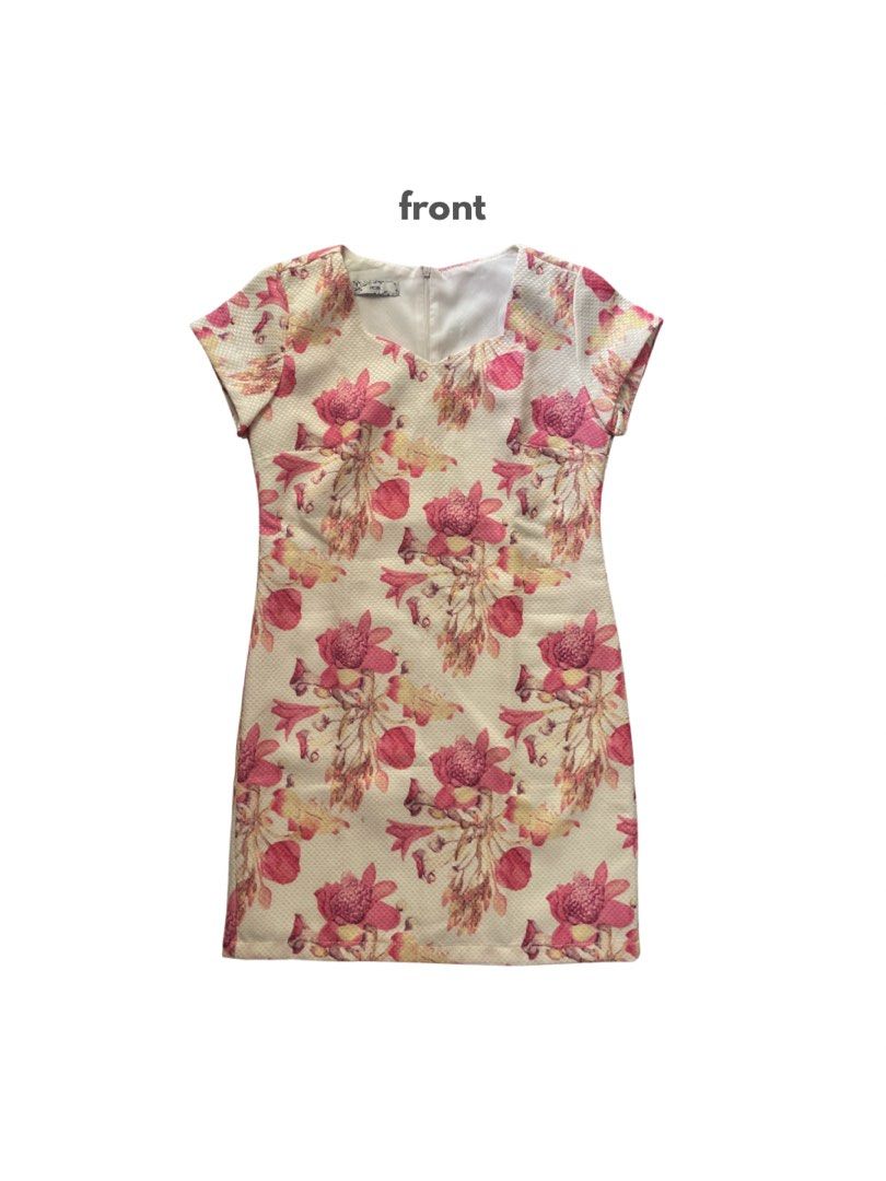BC BL Floral pink dress (Category: Dresses) located in Marikina City. Submitted by schmoopie (Listing ID 1432085586, Image 1). Description: Size: S/M Length: 33in Waist circumference: 32in Bust circumference: 34in - Brand: BC BL - Used only once for a wedding - Orig price: 1,050Php.