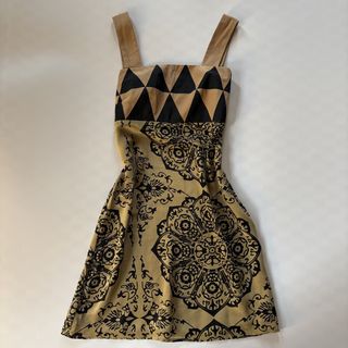(Category: ) located in . Submitted by kaelian_couture (Listing ID 1432152145, Image 1). Description: .