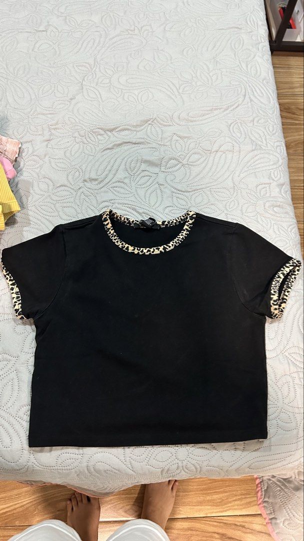 Black Crop Top with Leopard Trim (Category: Others Tops) located in Manila. Submitted by samisellstuff (Listing ID 1432175776, Image 2). Description: 🔴 LAST PRICE NA ANG EVERYTHING :) 🔴 LOCATION: grand monaco la potenza, monaco avenue, pasig city 🔴 PAYMENT: STRICTLY gcash only. PAY BEFORE SHIPPING 🔴 DELIVERY: if ASAP - lalamove, if WILLING TO WAIT - J&T 🔴 no measurements, wala po akong pang measure :( 🔴 my measurements for reference - heigh