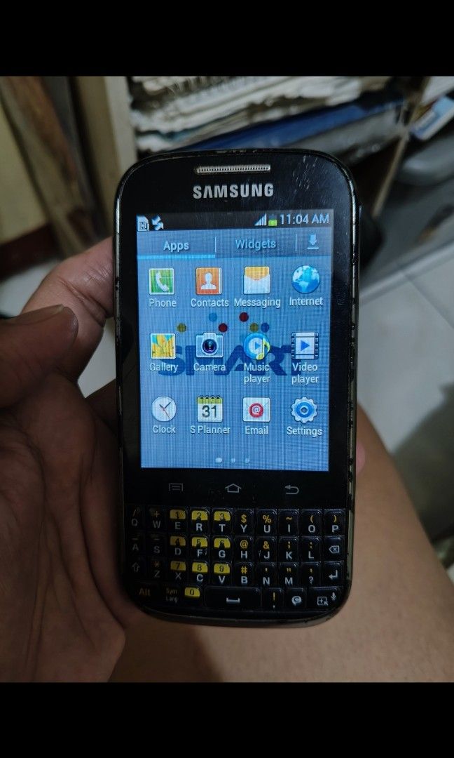 SAMSUNG CHAT CELL Phone (Category: Early Generation Mobile Phones) located in Marikina City. Submitted by lorence11 (Listing ID 1432057204, Image 3). Description: - Black mobile phone - Basic model - Phone only included FOR DETAILS CALL OR TX 09915139470.