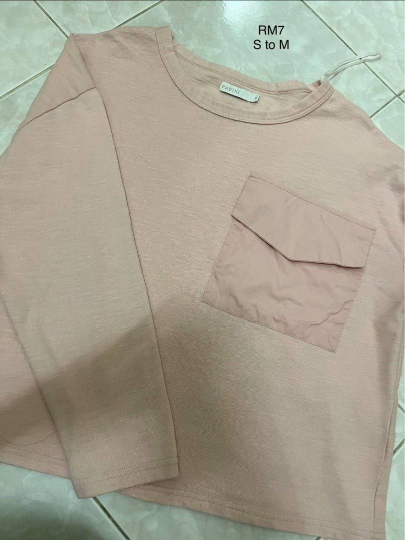 Blouse (Category: Blouses) located in Simpang. Submitted by declutterbyna. (Listing ID 1432138949, Image 3). Description: - rm5 to rm10.