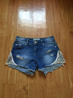(Category: ) located in . Submitted by repurposedwear (Listing ID 1432154781, Image 1). Description: .