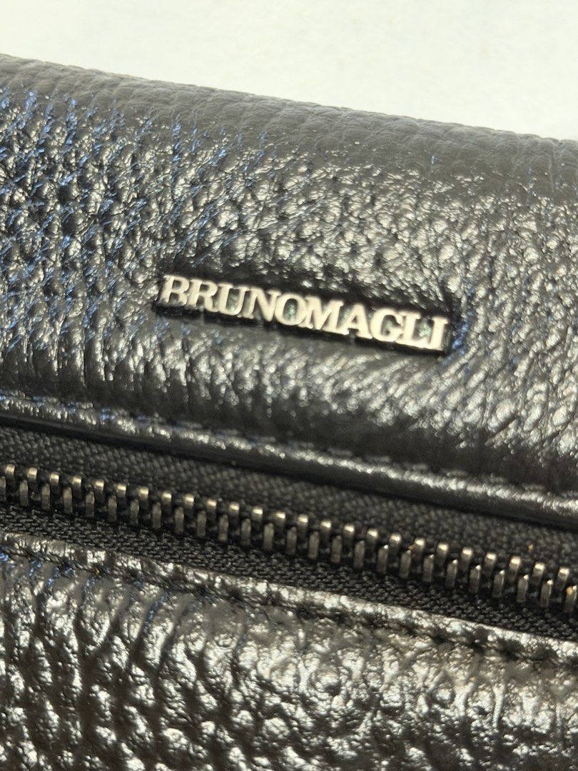 BRUNO MAGLI SLING BAG REPAINTED (Category: Cross-body Bags) located in Manila. Submitted by kaiaratasells (Listing ID 1432118960, Image 1). Description: repainted with black.