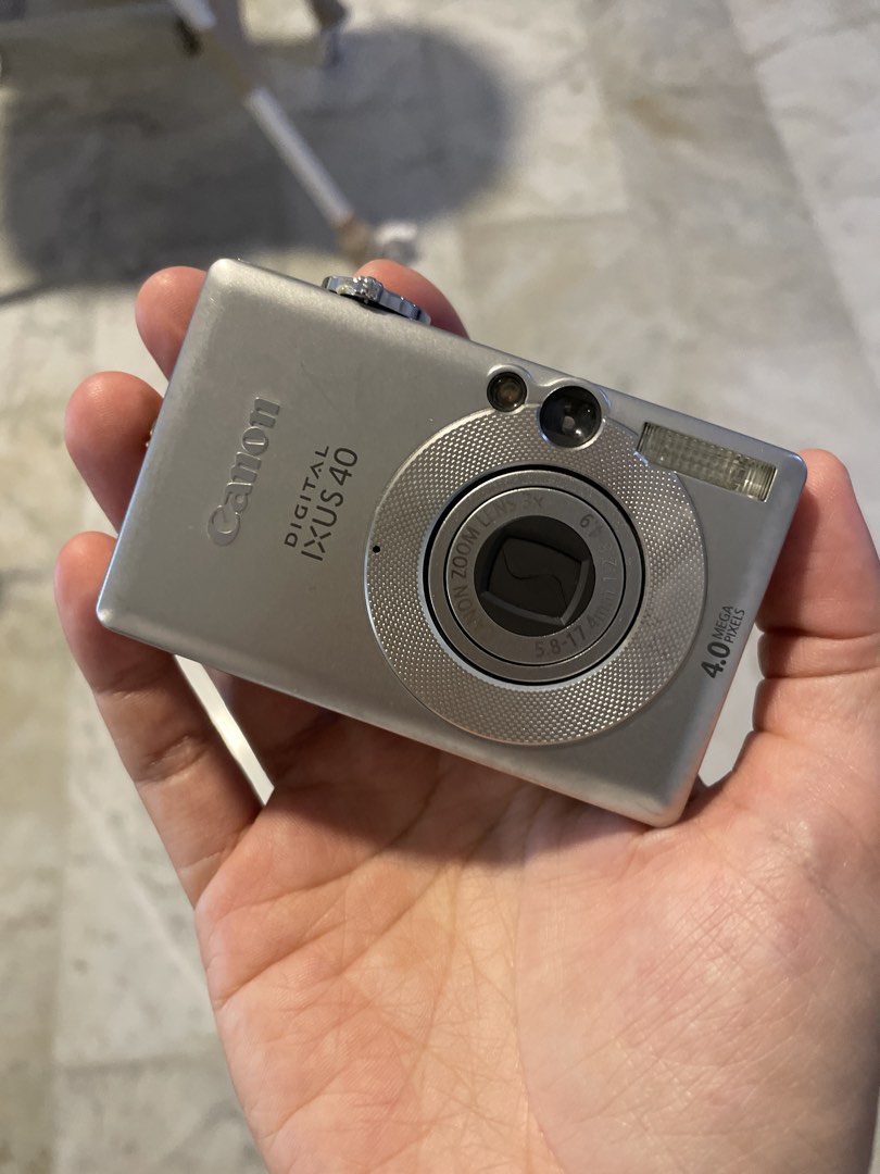 Canon Digital IXUS 40 - Silver, Photography, Cameras on Carousell