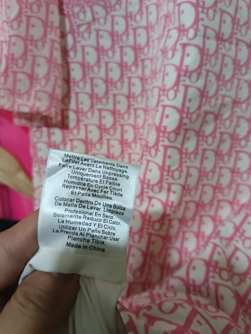 Christian Dior Dress (Category: Dresses) located in Manila. Submitted by wesleycomad21 (Listing ID 1432062114, Image 3). Description: DIOR DRESS NO ISSUE NEED WASH.