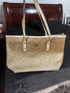 (Category: ) located in . Submitted by s3resale (Listing ID 1432137630, Image 1). Description: .