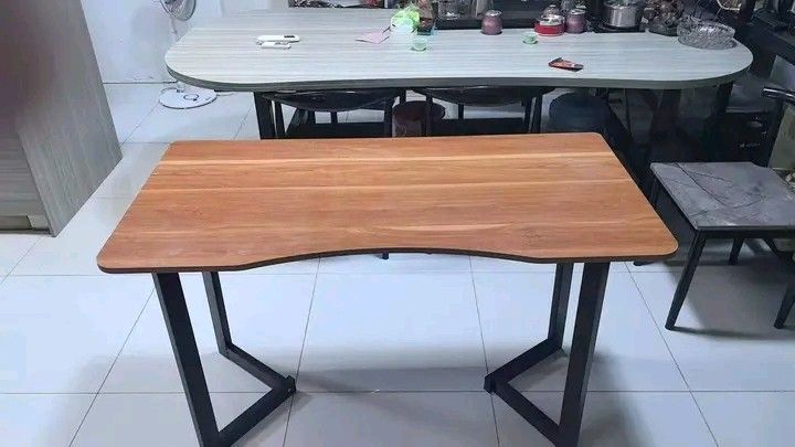 Computer Table/Desk (Category: Tables & Sets) located in Makati City. Submitted by oideme (Listing ID 1432112380, Image 3). Description: 120x60cm -1800 120x80cm - 2100.