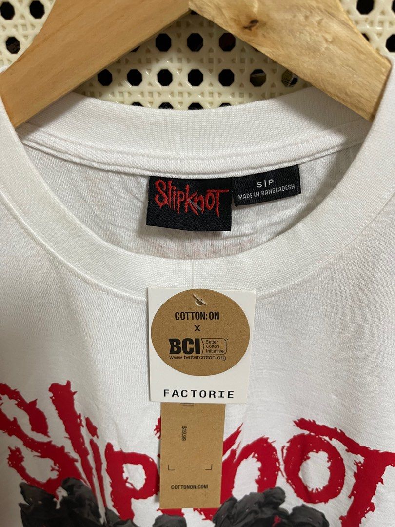 Cotton On Slipknot Band Tee (Category: Tshirts & Polo Shirts ) located in Arayat. Submitted by prettyquen (Listing ID 1432058794, Image 2). Description: - Slipknot graphic t-shirt - Brand: Cotton On - Size: S/P - Made in Bangladesh - Crew neck and short sleeves - Red design on the back 21 width.