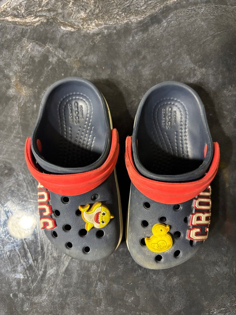 Crocs for kids (Category: Babies & Kids Fashion) located in San Ildefonso. Submitted by PatchAdamss (Listing ID 1432123833, Image 1). Description: Crocs for kids Lightly used Just needs cleaning 9/10 condition No flaws.