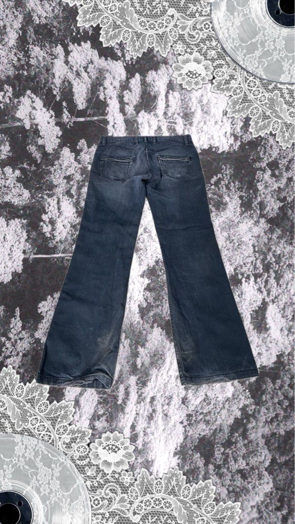Devred Bootcut Denim (Category: Jeans) located in Kuala Lumpur. Submitted by afure4ever (Listing ID 1432014010, Image 2). Description: W: 33 L: 41 Openleg: 9.5.