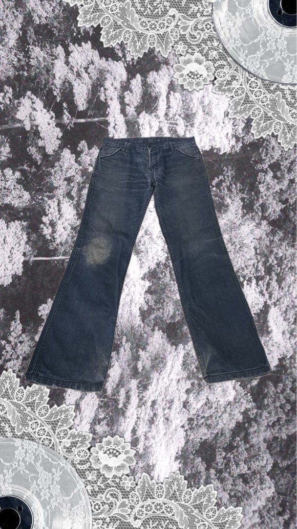 Devred Bootcut Denim (Category: Jeans) located in Kuala Lumpur. Submitted by afure4ever (Listing ID 1432014010, Image 1). Description: W: 33 L: 41 Openleg: 9.5.