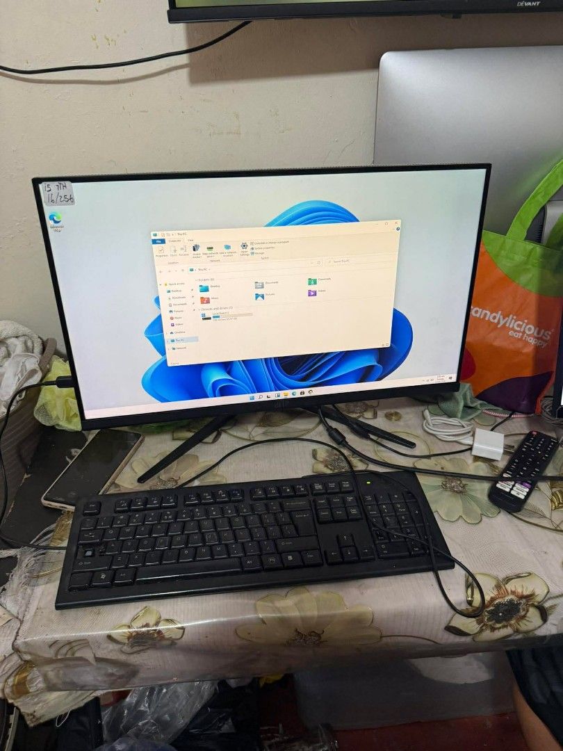 Dhp 24 inches All in One PC (Category: Monitor Screens) located in Manila. Submitted by happyearth.953a15 (Listing ID 1432192791, Image 1). Description: Dhp 24 inches All in One PC I5 7th gen Intel UHD Graphics 630 16gb ram 256gb ssd Windows 11 pro OS Ms office installed Free mouse and keyboard 💸💸 9,500 Location: San Andres bukid manila Pick up or deliver cod.