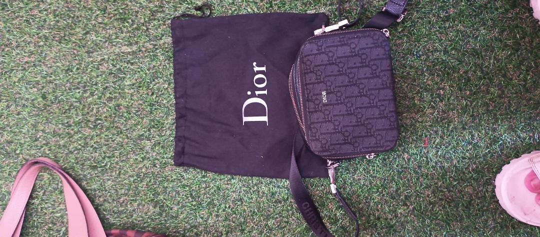 DIOR BAG (Category: Luxury Bags & Wallets) located in Manila. Submitted by egsdhadghas (Listing ID 1432047282, Image 2). Description: IN EXCELLENT CONDITION. WITH PACKAGE BAG. NOT SURE IF ITS AUTHENTIC CUZ I FOUND IT IN THRIFT SHOP BUT THE QUALITY ITSELF SAYS ITS AUTHENTIC FOR ME..