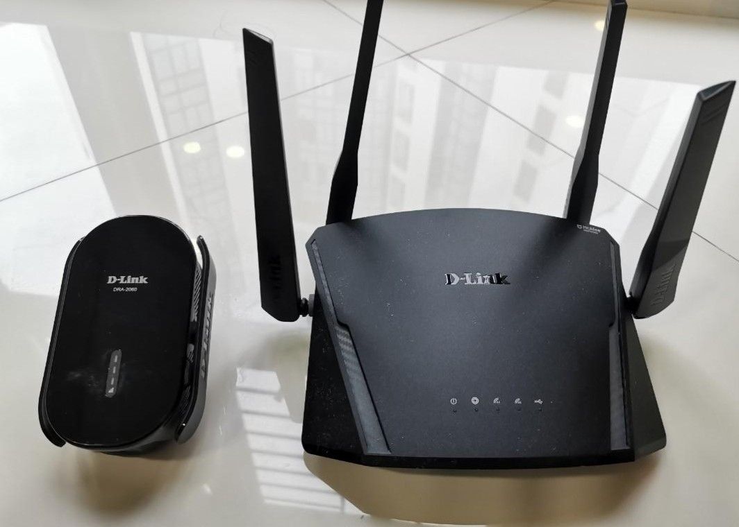D-Link WiFi Router and Range Extender446797964264099840