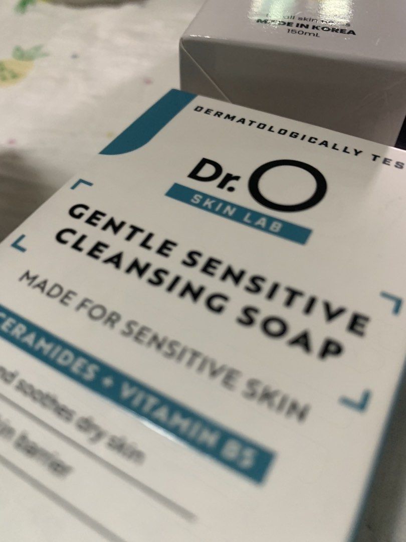 DR. O Skin Lab Gentle Sensitive Cleansing Soap 100g (Category: Face Care) located in Quezon City. Submitted by beautycallph (Listing ID 1432182875, Image 1). Description: A Dermatologically Tested Face And Body Bar Soap For Sensitive And Dry Skin. Enriched With 5X Ceramides To Help Support The Skin Barrier Vitamin B5 And Glycerin That Work Together To Hydrate Skin And Marshmallow Extract That Helps Soothe And Moisturize The Skin. Product Usage: 1