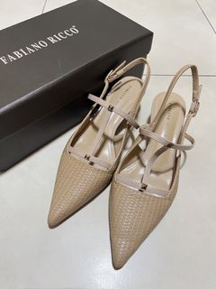 (Category: ) located in . Submitted by mizzwana-preloved (Listing ID 1432026527, Image 1). Description: .
