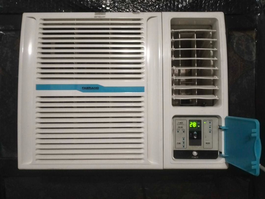 Fabriano Window Type Air Conditioner FWE09MW 1.0hp (Category: Air Conditioning and Heating) located in Manila. Submitted by dominusrex23 (Listing ID 1432048948, Image 1). Description: - Fabriano Window Type Air Conditioner 1.0hp - Model: FWE09MW - Voltage: 230V, Frequency: 60Hz - Cooling Capacity: 9676 kJ/h - Max Power Input: 876W - Features a digital display and control panel - Color: White with blue accent - Includes a side vent.