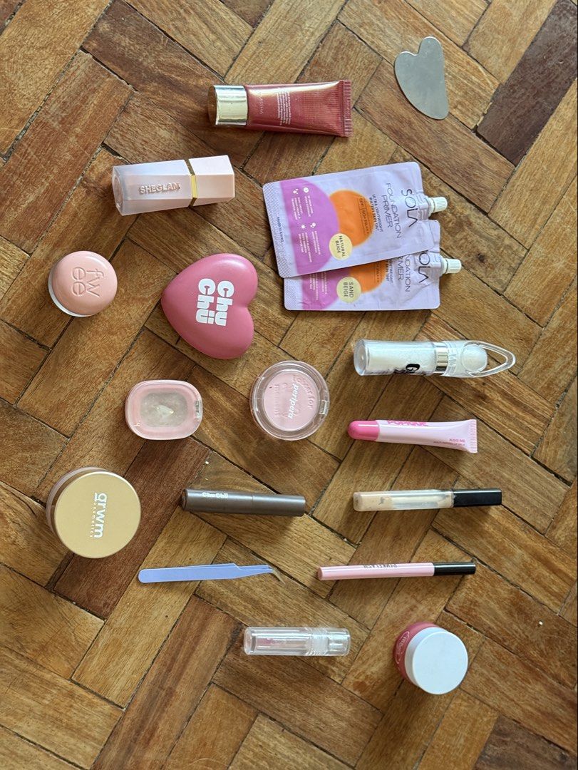 [Free SF] Full Face Makeup Bundle Set (Category: Makeup) located in Quezon City. Submitted by atelier.se (Listing ID 1432093218, Image 2). Description: For Sale - fwee pot blush in MY - sola foundation primer skin tint in Sand Beige - sola foundation primer skin tint in Natural Beige - missha BB Cream in 27 Honey - sheglam liquid blush in Birthday Suit - chuchu beauty blush duo in Miss Dolly - pinkflash champagne highlighter - chuchu beauty brow 