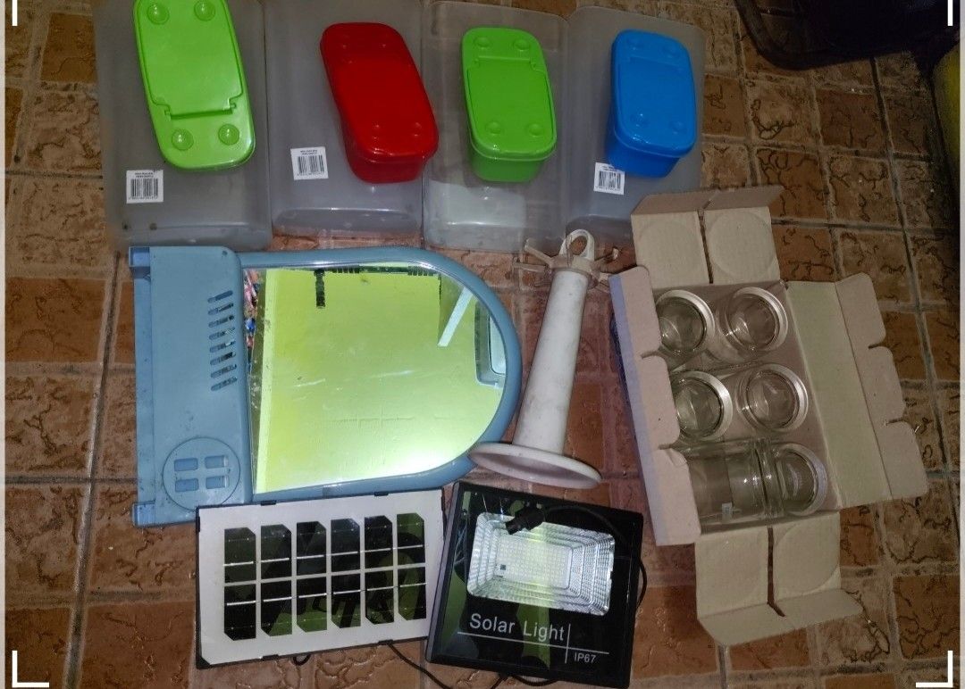 FS: FOOD STORAGE AND CUPS (Category: Food Organization & Storage) located in Las Pinas. Submitted by outdoorsandbeyond (Listing ID 1432124150, Image 1). Description: BRANDNEW 5pcs hard plastic storage Bathroom mirror bnew 6pcs cups Spoon and fork holder Solar lights Get all for 350 only Loc. Las piñas.