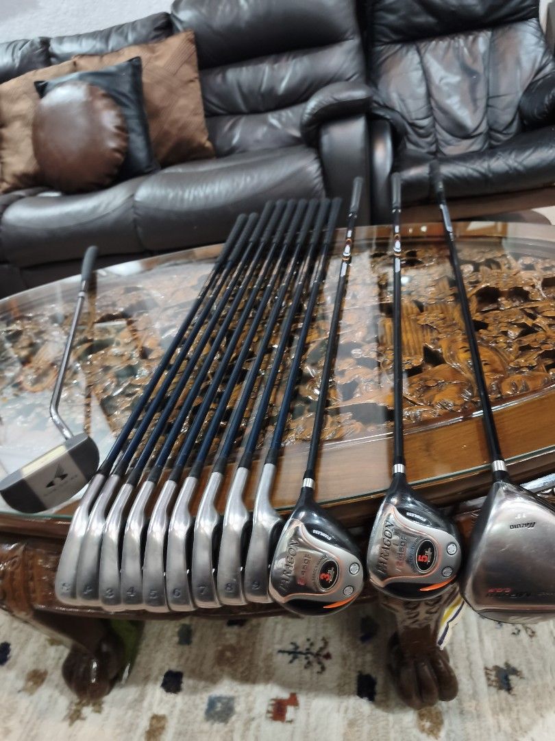 Golf Set (Category: Golf) located in Paranaque City. Submitted by manilagolfmarket (Listing ID 1432134901, Image 2). Description: For Sale Golf Set. °Mizuno Pro TC 29 R flex graphite shaft irons. °Paragon 3&5 woods °Mizuno MP001 11° driver °UA semi mallet putter. Bag included for only 12.4k pick up Bf Paranaque free shipping within MM. in good condition.