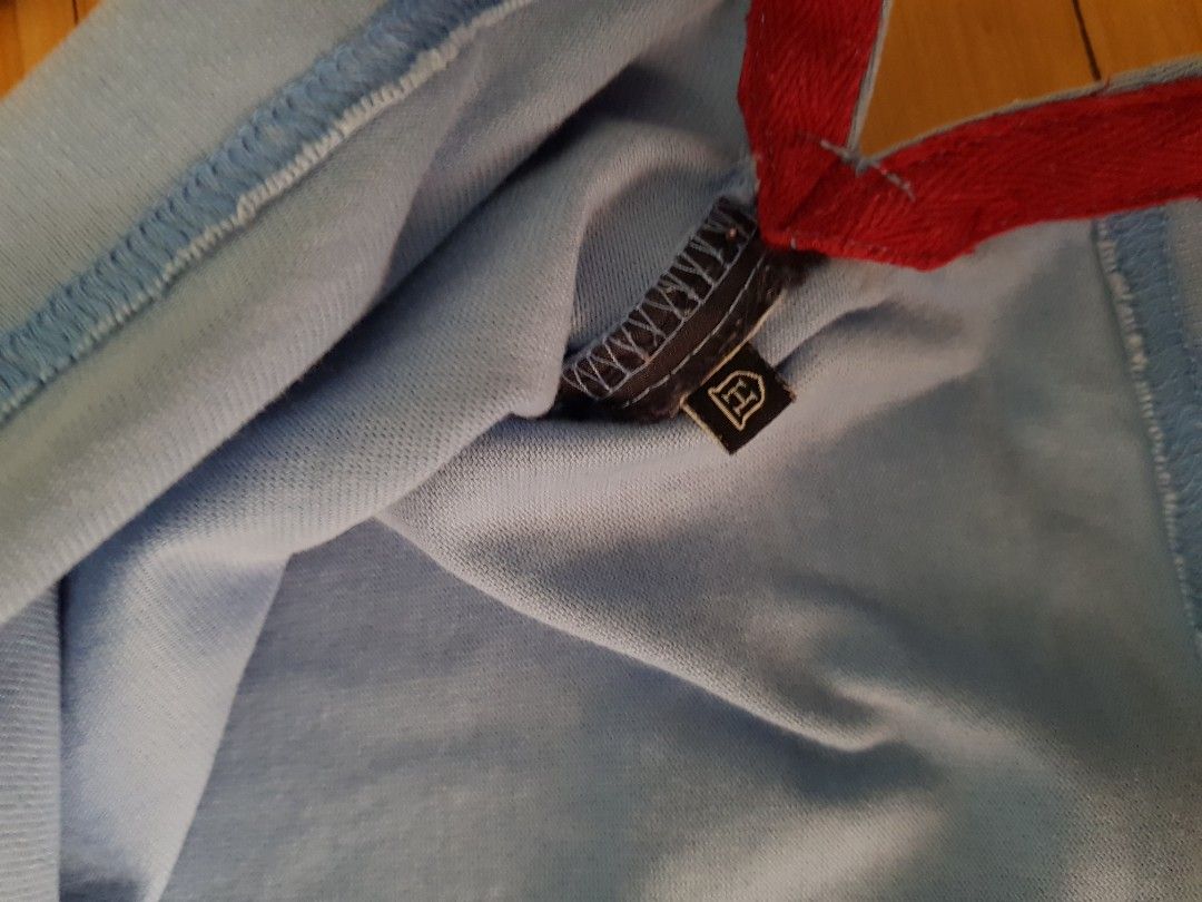 Hackett (Category: Tshirts & Polo Shirts) located in Kota Kinabalu. Submitted by aidanrayyan (Listing ID 1432193123, Image 3). Description: authentic Hackett polo rugby fit size M pm for more info Jnt or pos laju.