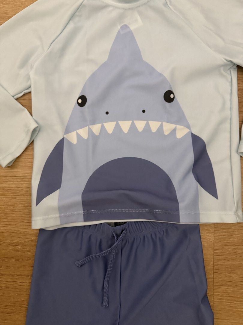 H&M Shark Swimsuit Set - 1.5Y-2Y (Category: Babies & Kids Fashion) located in Quezon City. Submitted by myrishbcantada (Listing ID 1432070741, Image 2). Description: Decluttering Used once.