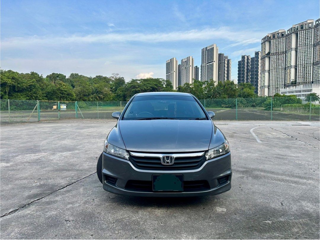 Honda Stream 1.8 (A) (Category: Used Cars) located in Singapore. Submitted by kutuhead (Listing ID 1432095542, Image 2). Description: 3 year COE until 30/04/2026 Super Low Mileage (8,500km / year) Family owned for 17 years Used as second car Female driver Religiously serviced every 6 months Accident free Everything is stock and original May need new paint if fussy.