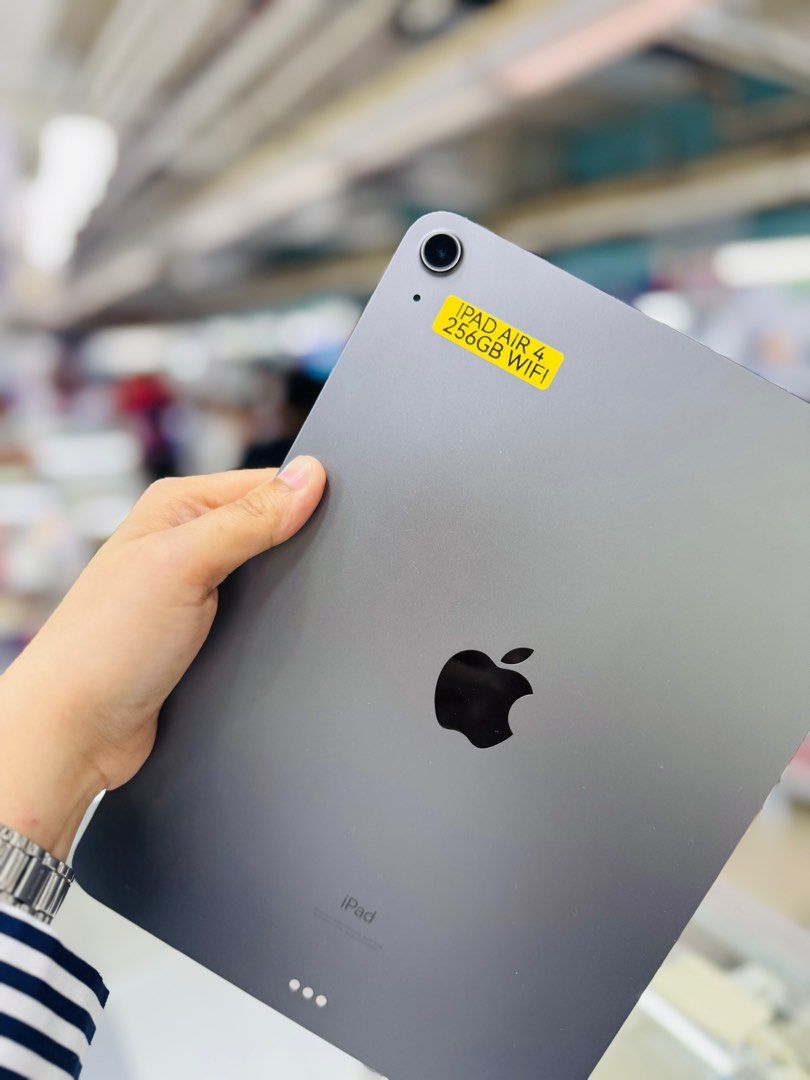 Ipad Air 4 256GB Wifi only no issues (Category: iPad) located in San Juan City. Submitted by najihahtelecomshop2018 (Listing ID 1432066936, Image 1). Description: Legit Store | Original unit FOR SALE | TRADE / SWAP ▫️INSTALLMENT thru: 🔸Credit Card (straight / installment) 🔸Ggives / Gcredit + 6% interest 🔸Spay Later + 6% interest (RFS: Buy and Sell any kinds of Gadgets) Description: Ipad Air 4 256GB ( other GB are also available) 100% Battery H
