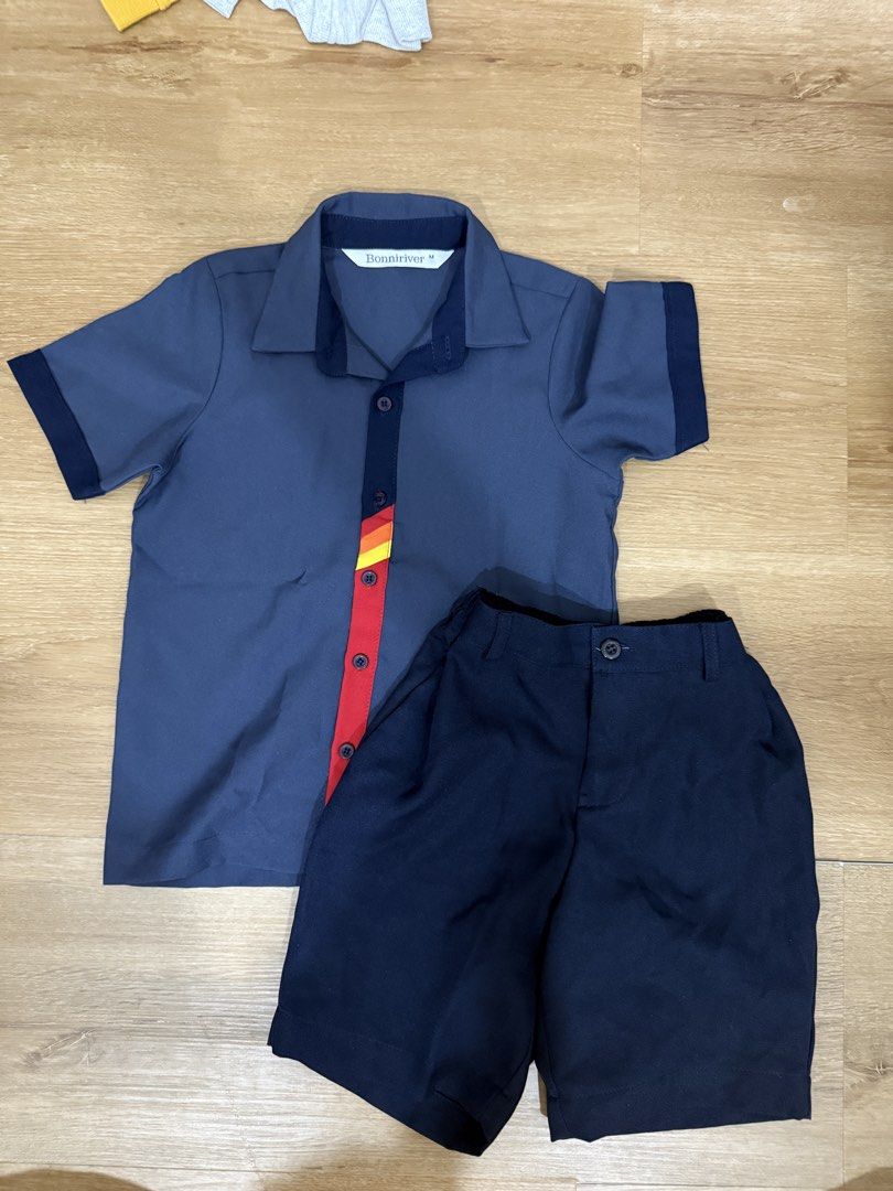Jollibee Manager Uniform Set - Kids - 4-7Y (Category: Babies & Kids Fashion) located in Quezon City. Submitted by myrishbcantada (Listing ID 1432078925, Image 1). Description: Used once Will fit to 4-7yo.
