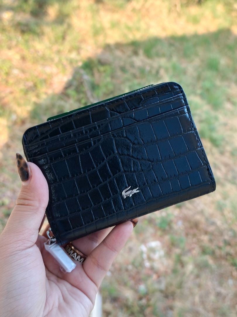Lacoste Chantaco Embossed Leather Billfold Wallet (Category: Luxury Bags & Wallets) located in Rizal. Submitted by pinklemonade_ (Listing ID 1429881865, Image 2). Description: 100% original Money back guarantee if proven fake Most of the products I'm selling I bought from US. If interested please place an order on our websites https://greatdealsgoodies20.page365.net .