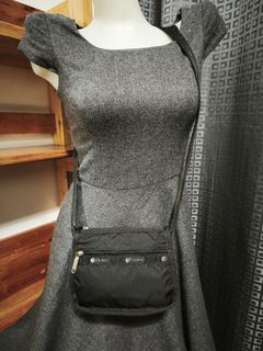 (Category: ) located in . Submitted by queenlyne_vintage_rare_finds (Listing ID 1432034356, Image 1). Description: .