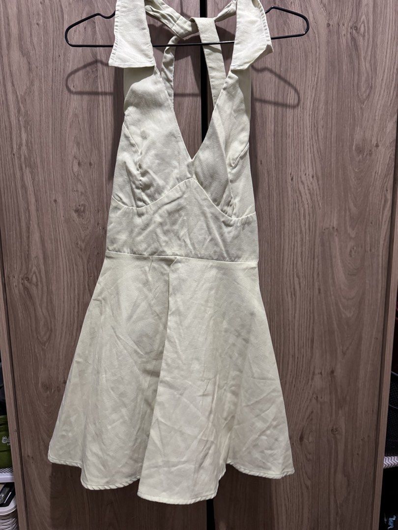Linen Halter Dress - XS (Category: Dresses) located in Rizal. Submitted by igarette (Listing ID 1432183678, Image 1). Description: - Light green halter dress - Features a V-neck - Flared skirt design - Back zipper closure - Size: XS - Perfect for casual or summer events -got this from an ig shop i forgot the brand -made in the ph.