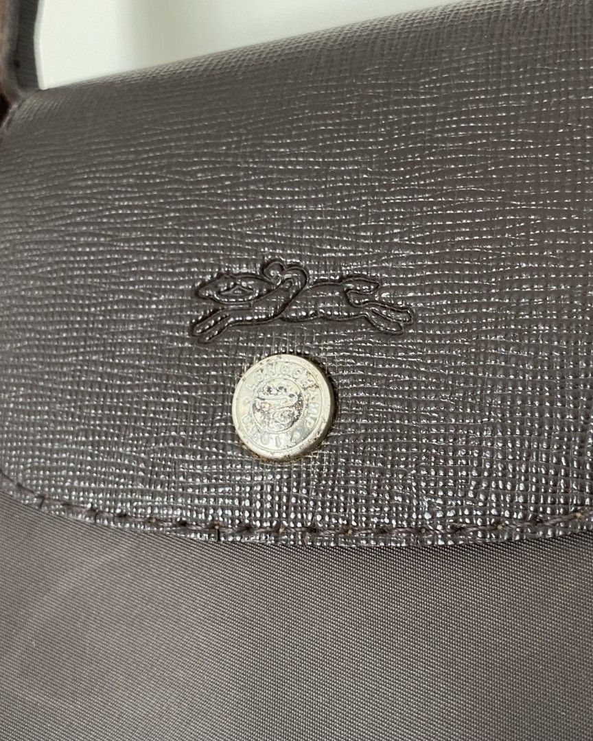 Longchamp Le Pliage Medium (Category: Luxury Bags & Wallets) located in Manila. Submitted by kdclutter (Listing ID 1432082582, Image 3). Description: LONGCHAMP Le Pliage Tote -Color Brown -No Sling Included -Preloved, Not for Picky Buyers DM for more deets!!.