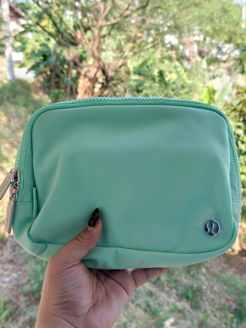 Lululemon Everywhere Belt Bag Large 2L - Citra Lime (Category: Cross-body Bags) located in Rizal. Submitted by pinklemonade_ (Listing ID 1430730975, Image 1). Description: 100% original Money back guarantee if proven fake Most of the products I'm selling I bought from US. If interested please place an order on our websites https://greatdealsgoodies20.page365.net .