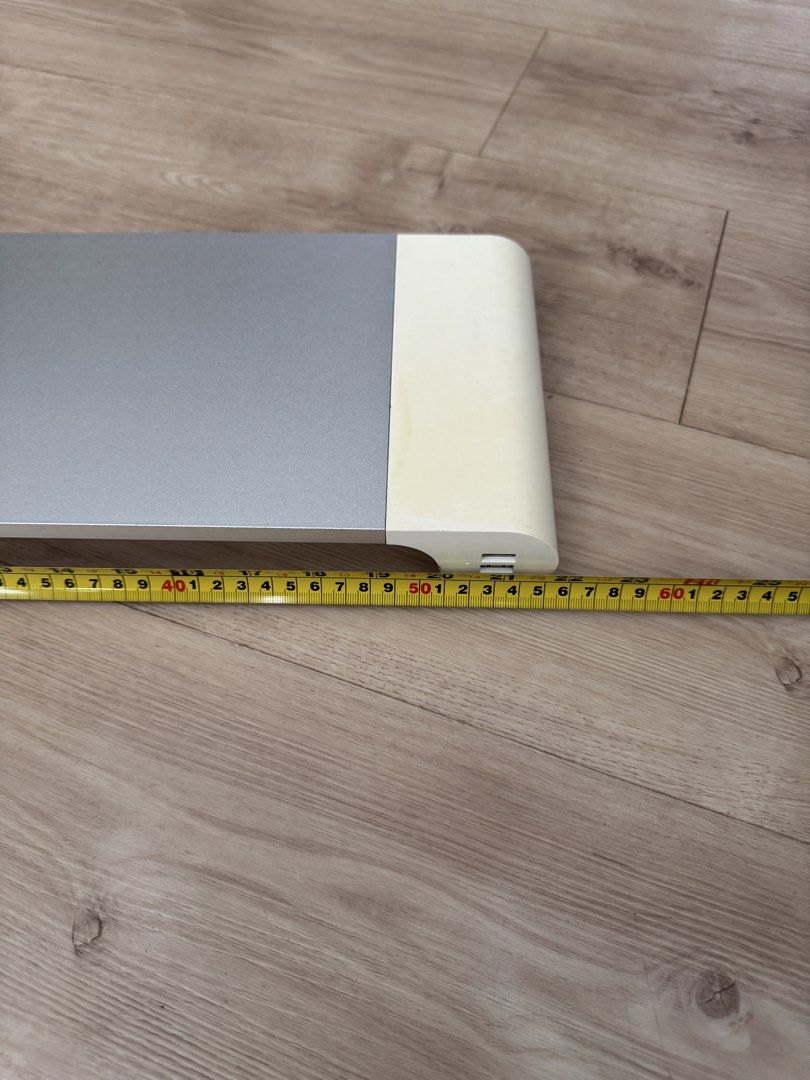 Monitor riser (Category: Other Accessories) located in Singapore. Submitted by blackwire (Listing ID 1432013845, Image 3). Description: Working well Some yellowing on the white surface Priority given to those buying other stuff .