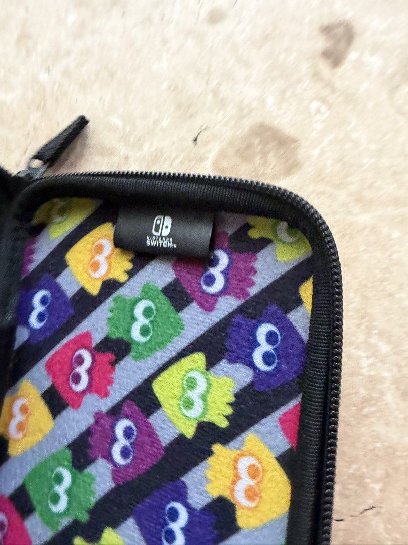 Nintendo Switch Splatoon Case (Category: Cases & Covers) located in Quezon City. Submitted by tidyup.lara (Listing ID 1432000317, Image 3). Description: Sold as is Condition 8/10: used but in good condition.