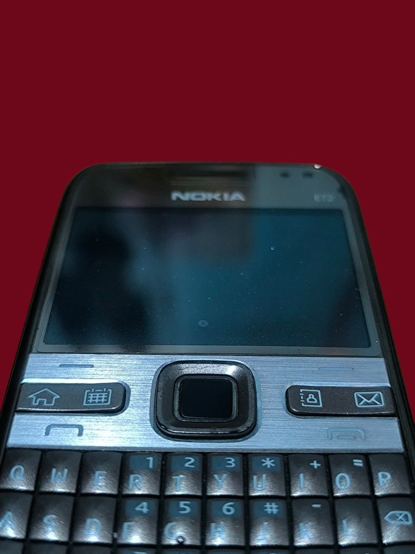 Nokia E72 SALE/SWAP (Category: Early Generation Mobile Phones) located in Muntinlupa City. Submitted by narymadine_ (Listing ID 1432122465, Image 3). Description: - Nokia E72 - Classic Nokia design - Full QWERTY keyboard - Reliable and stylish Working Selling as is No charger w/ 2 batts.