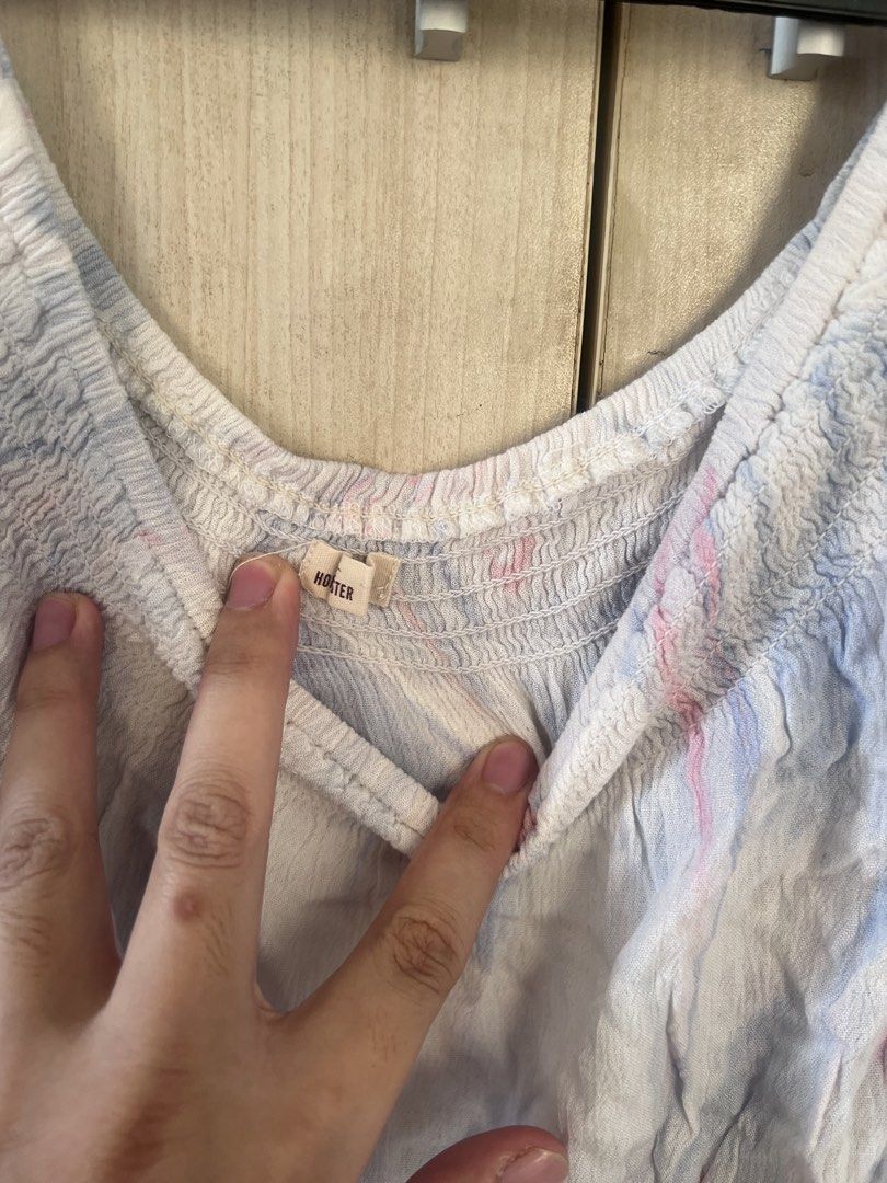 off shoulder summer Hollister stretchable | midsize (Category: Blouses) located in Manila. Submitted by budgetmusemnl (Listing ID 1432096691, Image 3). Description: THIS ARE ALL MY PERSONAL PRE LOVED CLOTHES 💝ORFS: DECLUTTERING, MOVING OUT OF THE COUNTRY OFFER NOW WITH DISCOUNT IF YOU GET ANOTHER ITEM Size preference: I am mid to plus size Measurement on flat laid in cm Bust:44 Length:38 Arms:16 Can fit: L- XL Stretch: mid stretch Shipping : J&T