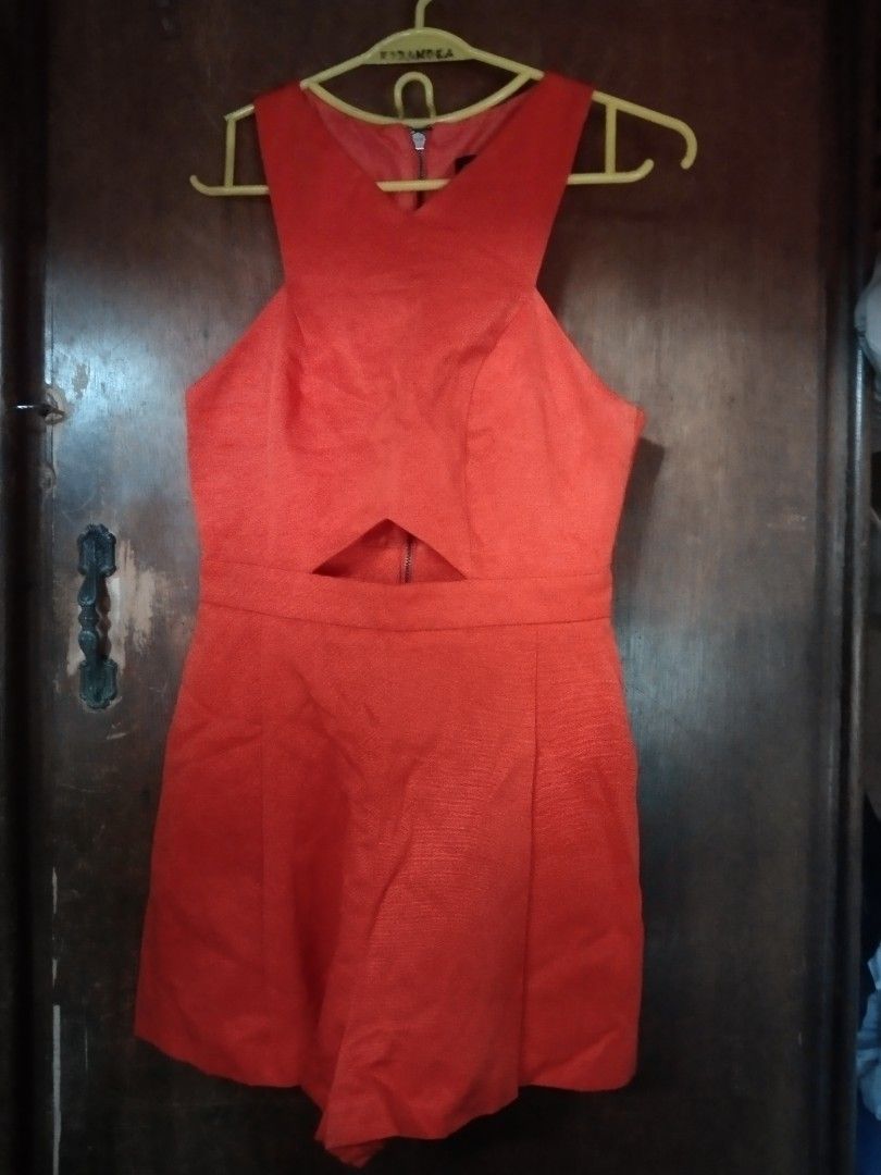 ORANGE CUTOUT ROMPER (Category: Rompers) located in Manila. Submitted by fiercefish.b07a25 (Listing ID 1432024025, Image 1). Description: - SLEEVELESS ROMPER - ORANGE IN COLOR - STYLISH CUTOUT DESIGN - ZIPPER CLOSURE AT THE BACK MEASUREMENTS: BUST 30 TO 33 INCHES (MAX.) WAIST 24 TO 26 INCHES (MAX.) LENGTH 29 INCHES ( FROM SHOULDER TO HEMLINE) - WITHOUT SIDE POCKETS - WITH FULL BODICE INNER LINING - FABRIC: COTTON/POLYESTER BLEND - PERFECT FOR NIG