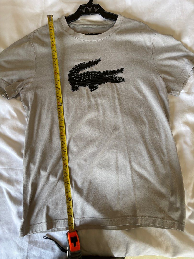 Lacoste tshirt (Category: Tshirts & Polo Shirts ) located in San Ildefonso. Submitted by PatchAdamss (Listing ID 1432079493, Image 1). Description: For sale! Lacoste gray tshirt Like new 9/10 Original Gray Used once.