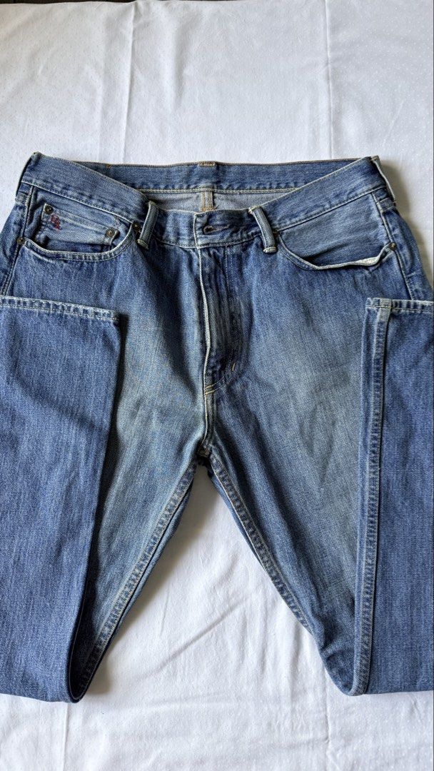 Polo Ralph Lauren Denim Jeans (Category: Jeans) located in Valenzuela. Submitted by dees.corner (Listing ID 1432097409, Image 1). Description: - Polo Ralph Lauren denim jeans - Light blue wash - Size: 35/30 - Iconic Polo logo - Button and zipper closure - Multiple pockets - Polo logo stitching on back pockets - Made of cotton.