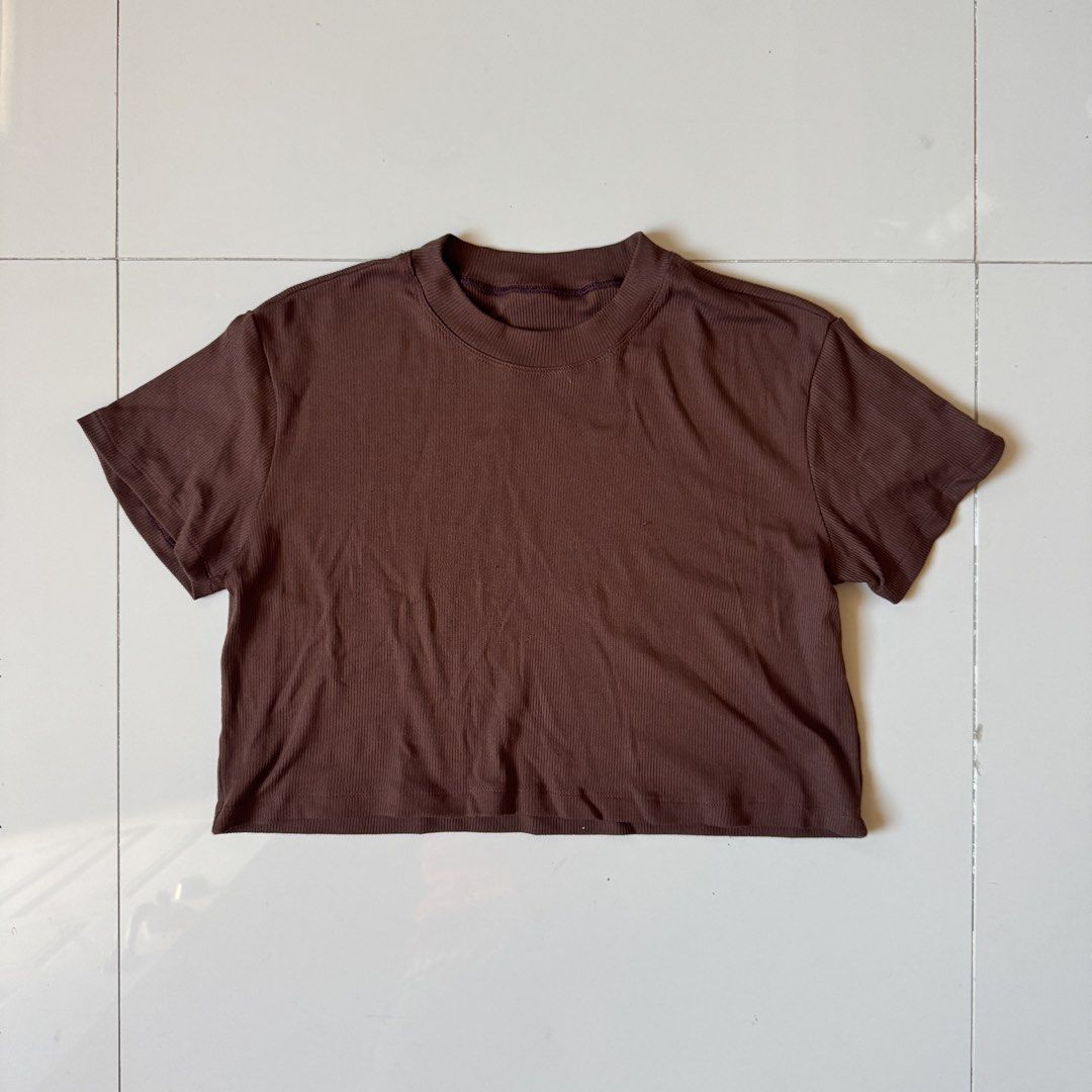 Preloved clothes (Category: Sleeveless) located in Manila. Submitted by gabiekanaman (Listing ID 1432163291, Image 2). Description: Message for other pics and details ₱200 FOR ALL Loc: Cavite.