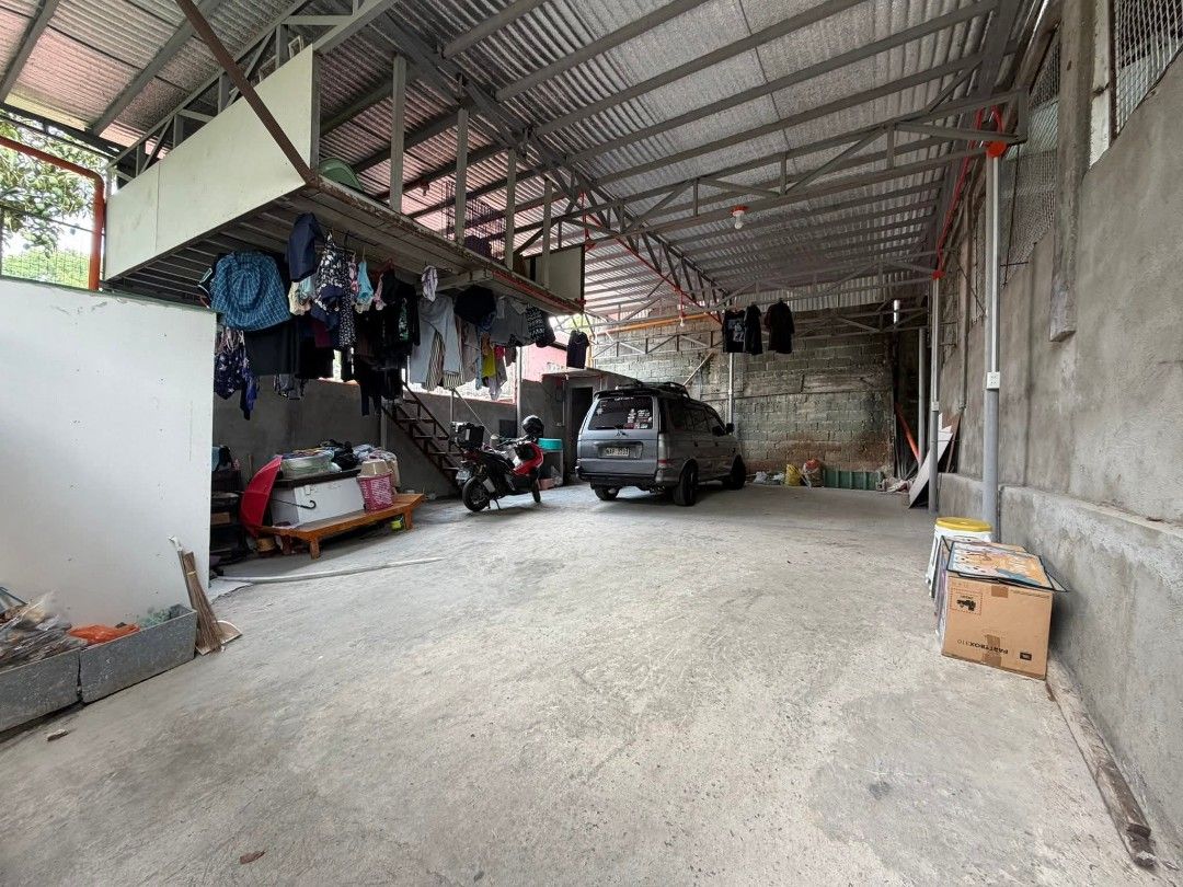 PROPERTY FOR SALE WAREHOUSE OR GARAGE (Category: Lot) located in Quezon City. Submitted by wcfhomeandoffice (Listing ID 1432056084, Image 1). Description: for sale warehouse or garage, warehouse for sale 100 sqm clean tittle updated amilyar with meralco kayo na pakabit tubig with cr attic office inside subdivision 2,300,000 located @ corville subd San luis Antipolo City beside church of Corville.