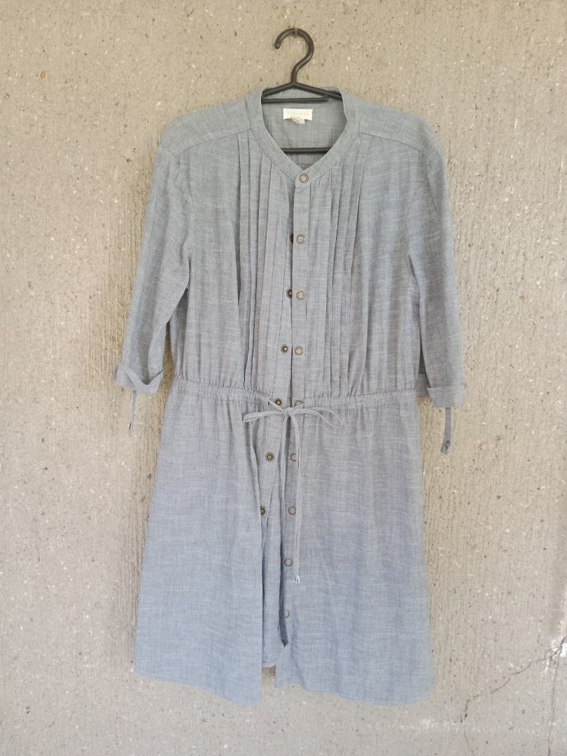 Rest Coast Gray Dress - Size M (Category: Dresses) located in Batangas. Submitted by purplesummer_ph (Listing ID 1432024414, Image 1). Description: - Rest Coast gray dress - Size M - Button-down front - Cinched waist with tie - Three-quarter sleeves with buttoned cuffs - Pleats on the front - Mandarin collar.