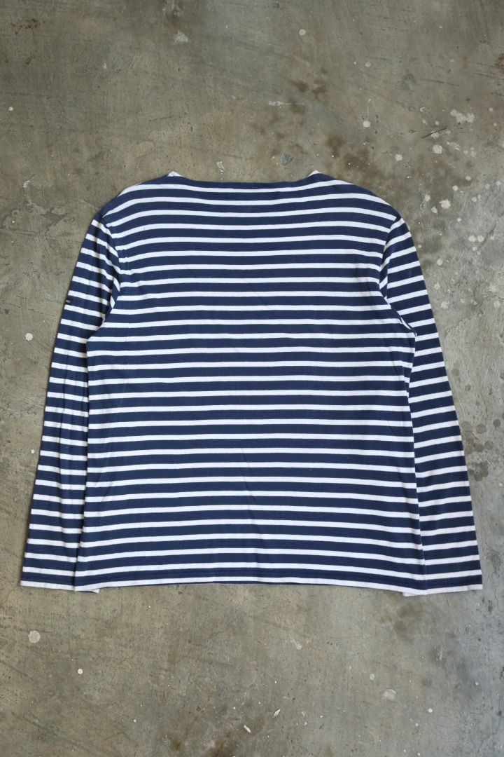 Saint James - Breton Striped Shirt (Category: Tshirts & Polo Shirts ) located in Manila. Submitted by graymatter_ (Listing ID 1432111194, Image 2). Description: Saint James - Breton Striped Shirt In 1889, the Breton “Mariniere” or fisherman shirt was invented by Saint James founder Léon Legallais. This dense cotton version features a boatneck collar and simple construction so as not to hinder fishermen’s movements while at work. Tagged Size: L Co