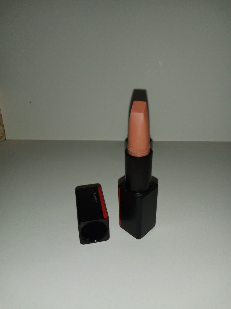 Shiseido ModernMatte Powder Lipstick (Category: Makeup) located in Silang. Submitted by clementinelovestodeclutter (Listing ID 1432160468, Image 1). Description: Auth Shiseido ModernMatte Powder Lipstick Shade: 503 Nude Streak Unused, bnew No box.