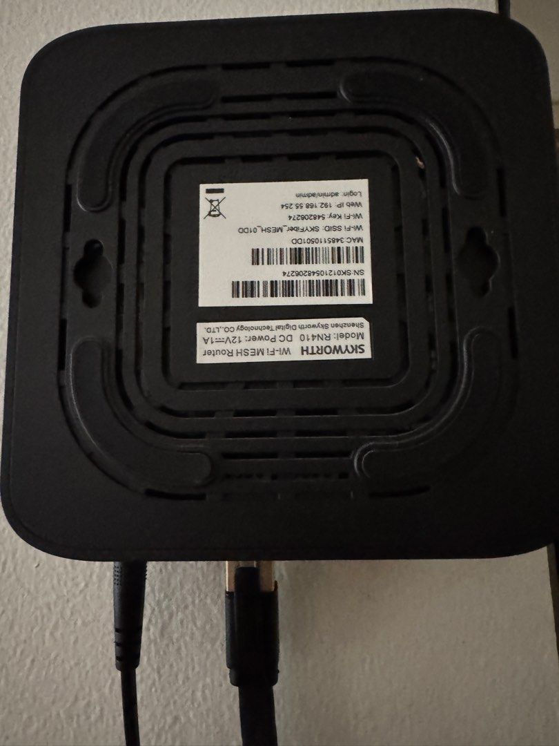 Skyworth RN410 Wi-Fi Mesh Router (Category: Networking) located in Pasig City. Submitted by ronymd (Listing ID 1432027360, Image 3). Description: - Skyworth RN410 Wi-Fi Mesh Router - Wi-Fi Mesh Router - Model: RN410 - Color: Black - Includes box - Multiple ports for connectivity - with adapter and LAN cable 900 pesos for 3 pcs.