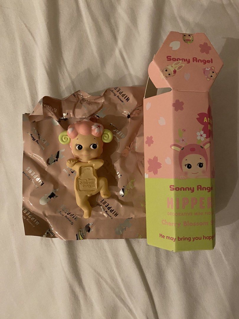 Sonny Angel Cherry Blossom Hipper (Category: Designer & Blind Box Toys) located in Singapore. Submitted by grxll (Listing ID 1432163713, Image 2). Description: Selling the sheep hipper! Brand new and 100% authentic - bought from the soniandsmi store in Shibuya Comes with foil and box Open to trades! .