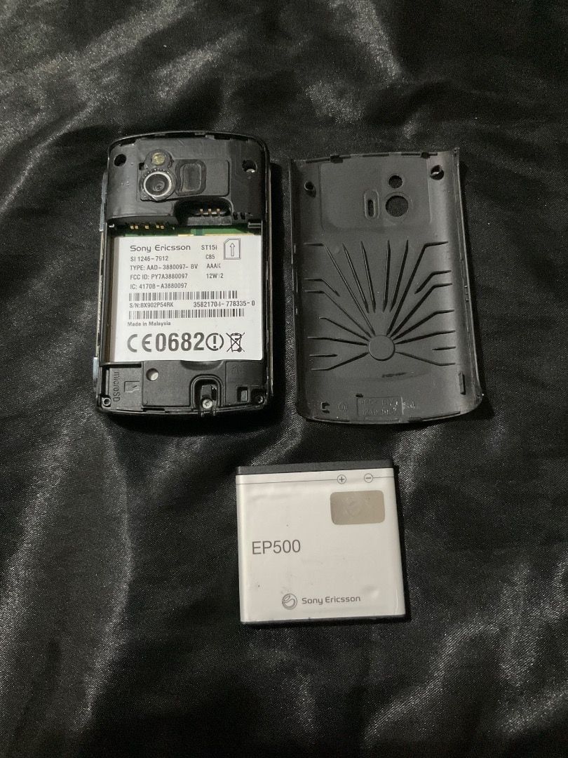 Sony Ericsson Xperia Mini ST15i 2011 (Category: Early Generation Mobile Phones) located in Binan City. Submitted by tring_ (Listing ID 1432016131, Image 3). Description: Sony Ericsson Xperia Mini 2011 Tested and working Sensitive volume buttons Backlight flickers sometimes Multiple scratches on screen protector Heavily scratched back cover Lost charging port cover Includes Unit 1 x Battery 1 x Charger Dimensions: 88 x 52 x 16 mm (3.46 x 2.05 x 0.