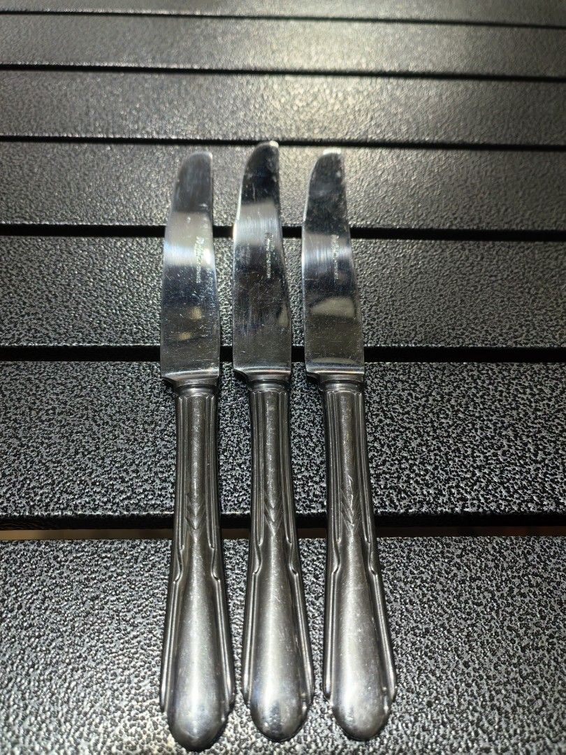 Steak Knives - Stainless Steel - Set 3 (Category: Other Kitchenware & Tableware) located in Cebu City. Submitted by dudes_villanueva (Listing ID 1432011481, Image 1). Description: Steak Knives - Lucky Wood Brand Molybdenium Stainless Steel Set of 3 📌 In excellent condition..